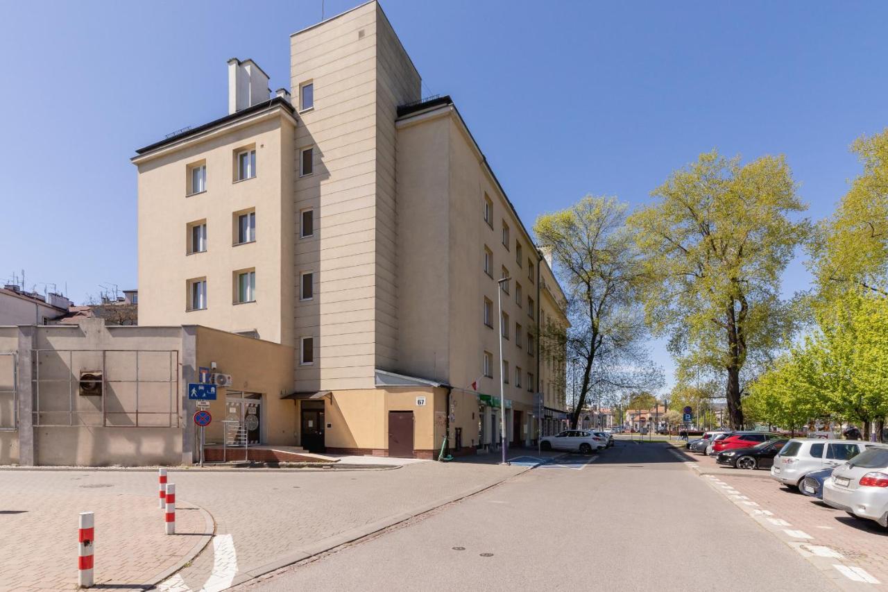 Apartment Modern Grzegorzeckie Roundabout Cracow By Renters Krakow