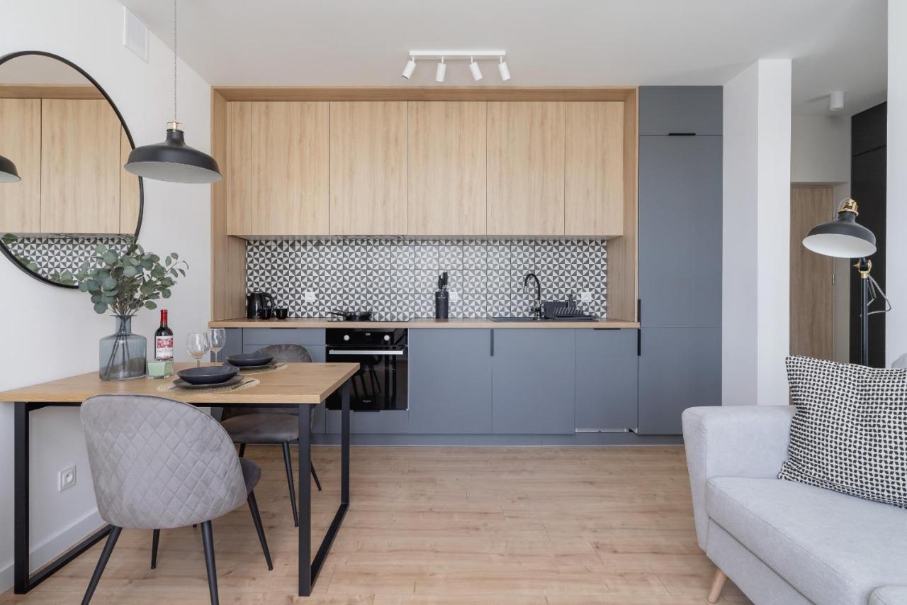 Modern Grzegorzeckie Roundabout Cracow By Renters * Krakow