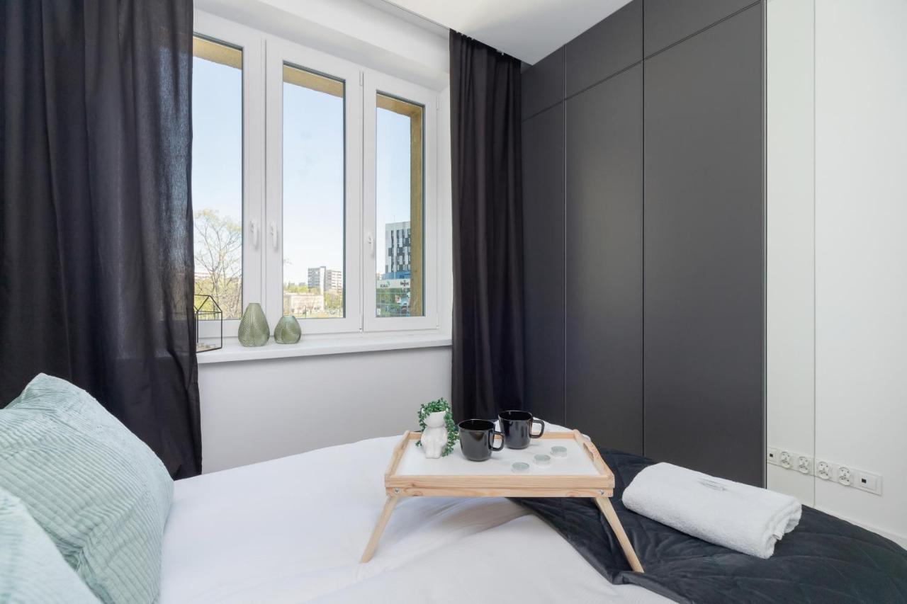 Apartment Modern Grzegorzeckie Roundabout Cracow By Renters Krakow